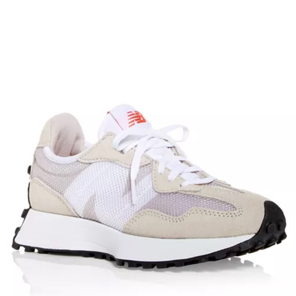 New Balance Women's 327 Sneaker Size 8
